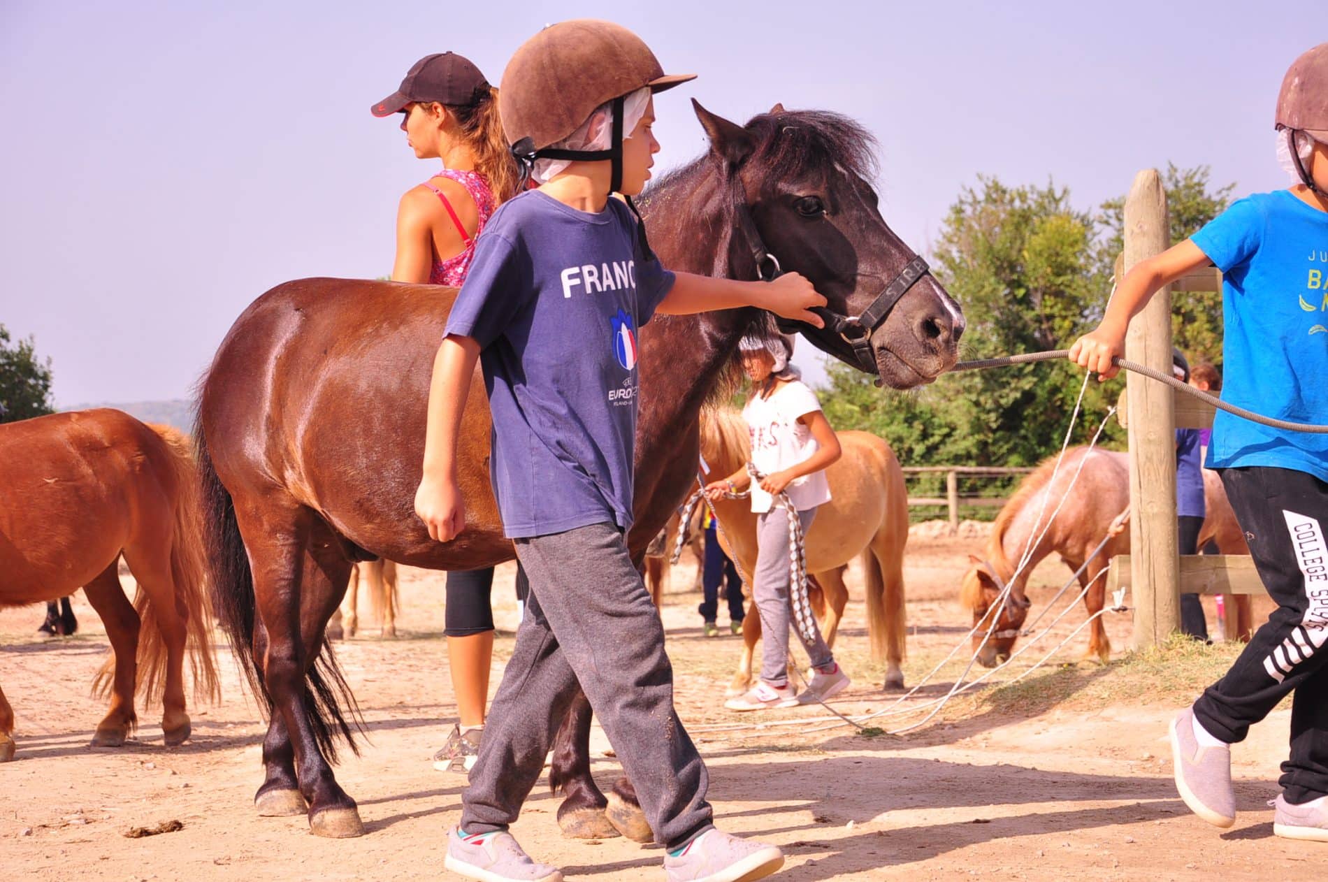 equitation enfants en colo au Clos d'Alice